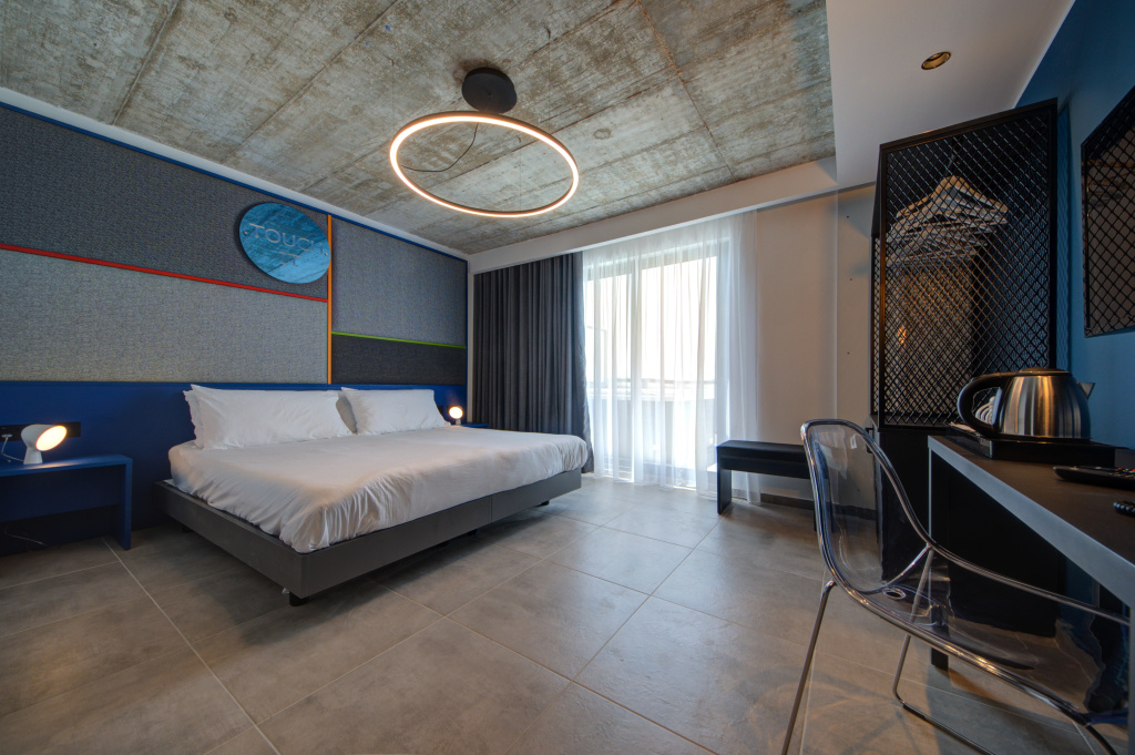 IKYK Hotel - IK Collection