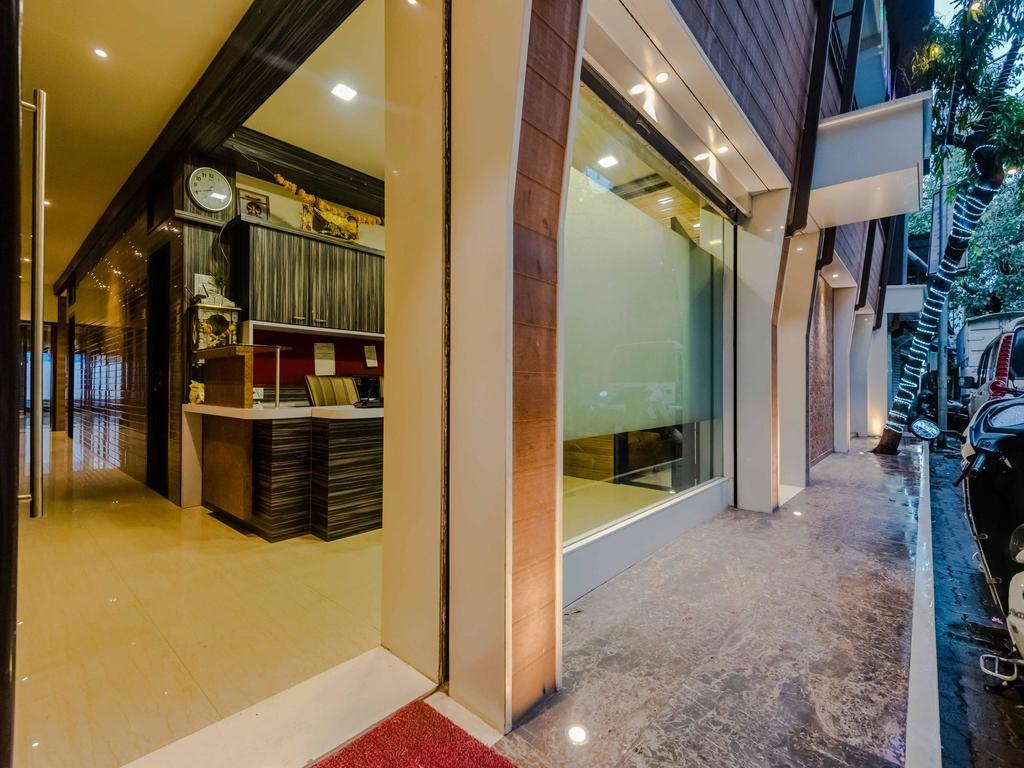 OYO 6371 Hotel Abrol
