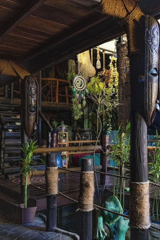 Unwind Restaurant & Hostel