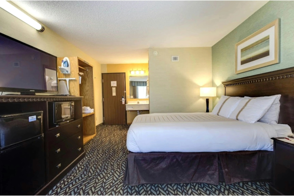 Fireside Inn and Suites — 5