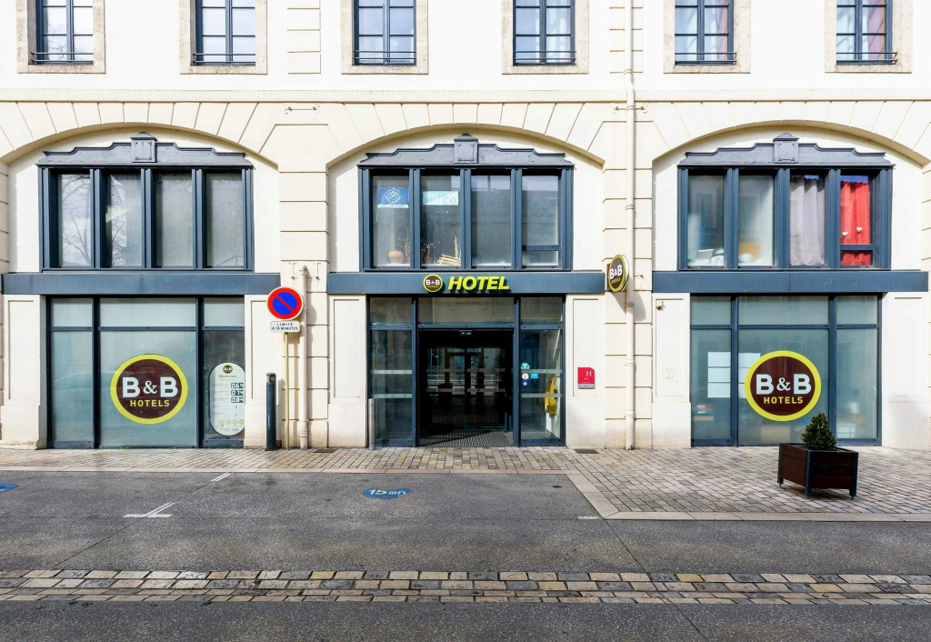 Voir la photo 1 — B&B HOTEL Castres Centre Gambetta