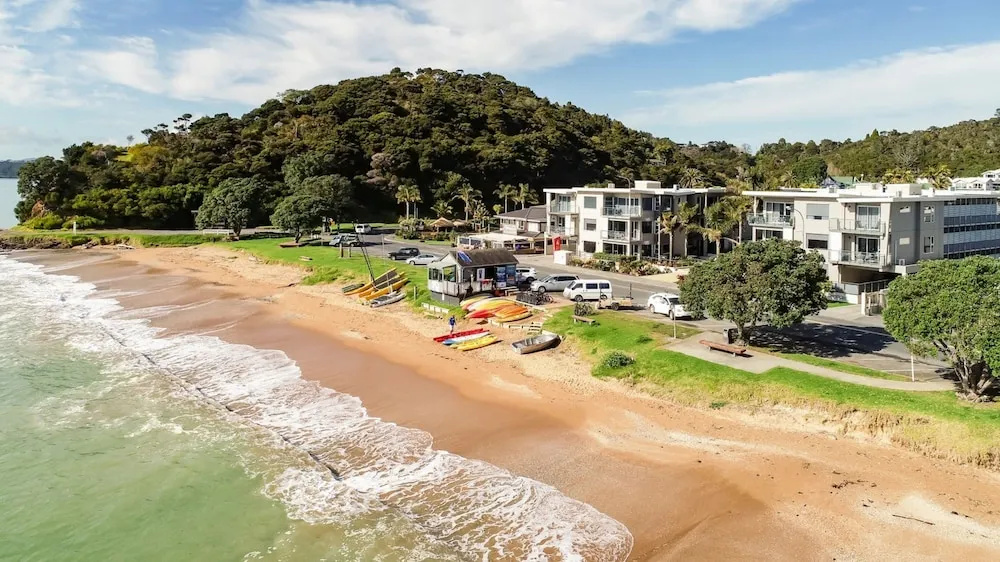 Beach & Waterfront