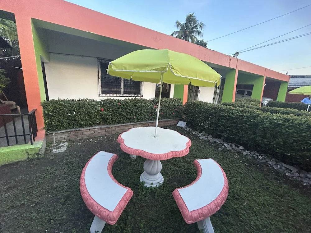 Seven Days Hotel B&B