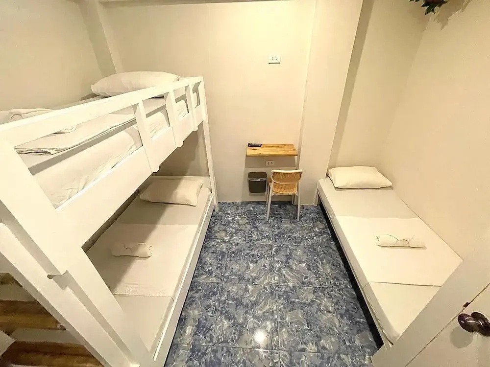 Economy Double room (twin beds)