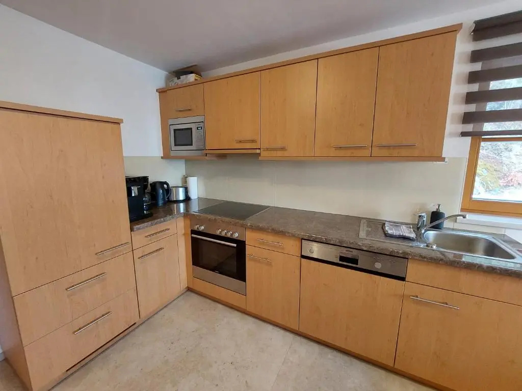 3 Bedrooms Apartment