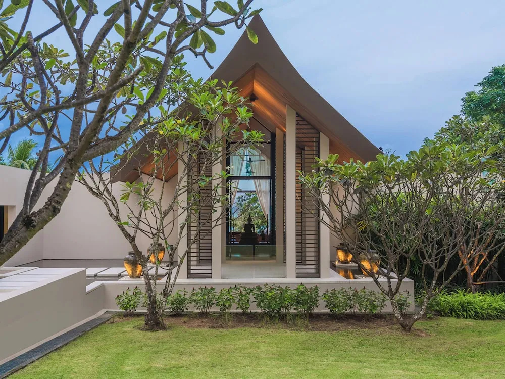 4 Bedrooms Villa
