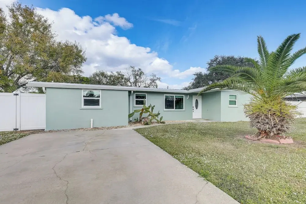 Charming Home w/ Private Pool in Clewiston!