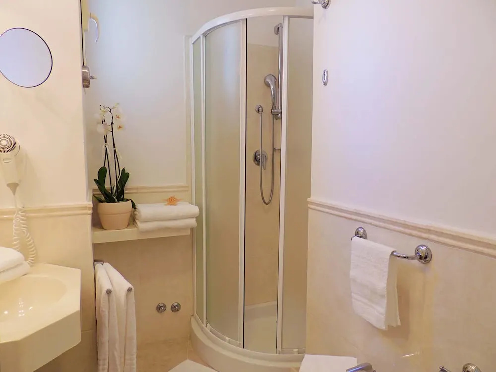 Economy Double room with balcony (full double bed)