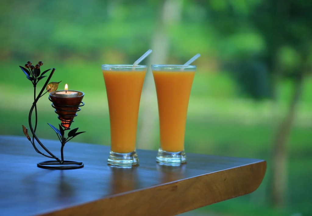 Food & Beverage
