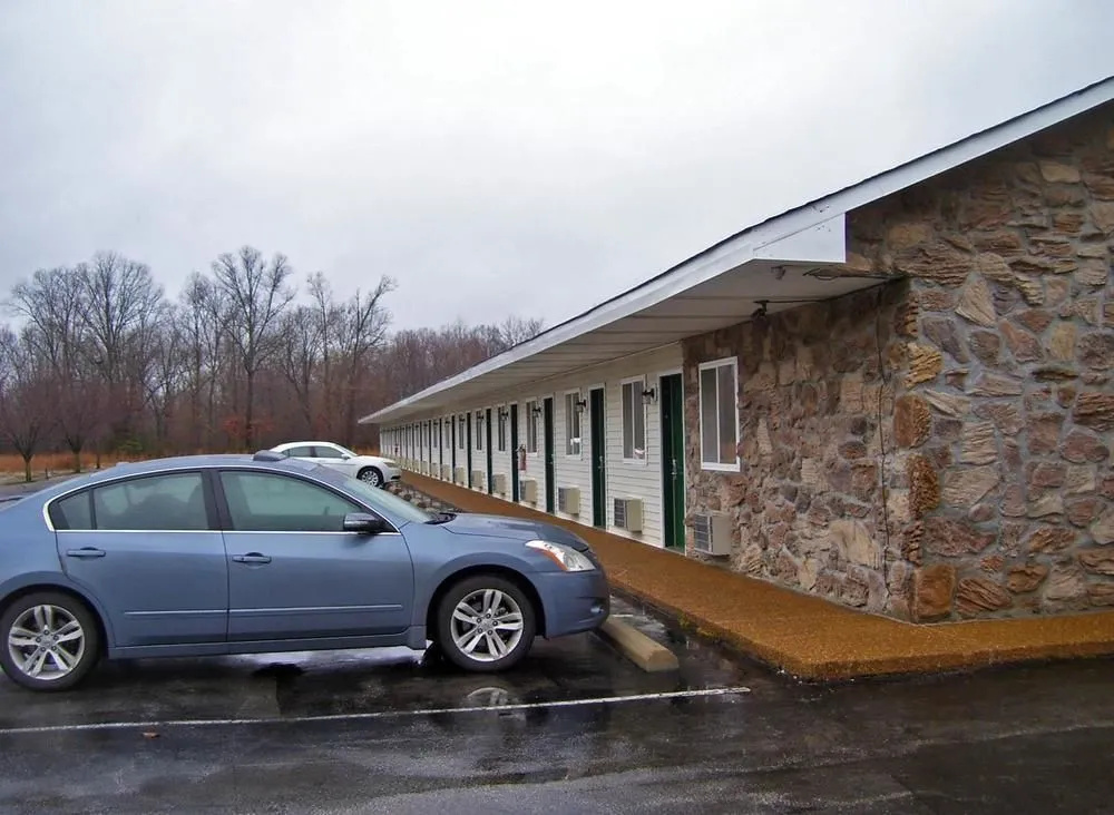 Colonial Inn