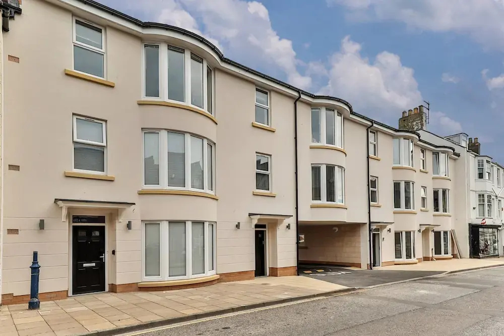 Apartment in Filey Near Sea, No Deposit