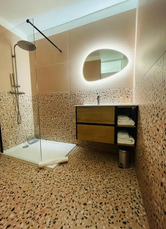 Afficher la photo 7 — Superbe appartement T2 en plein centre d'Ajaccio, rue Fesch