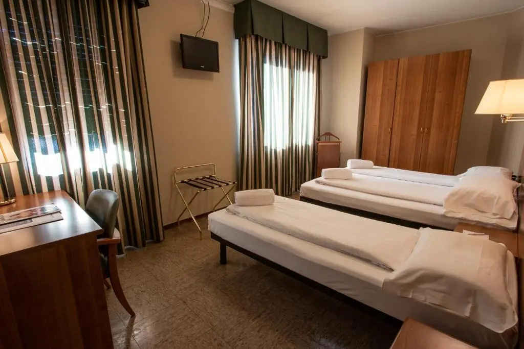 Hotel Corona - Chambres