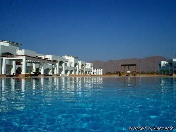 Swisscare Nuweiba Resort Hotel - фото 14