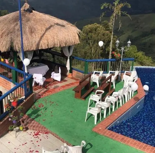 Castillo de Cascadas Finca Hotel