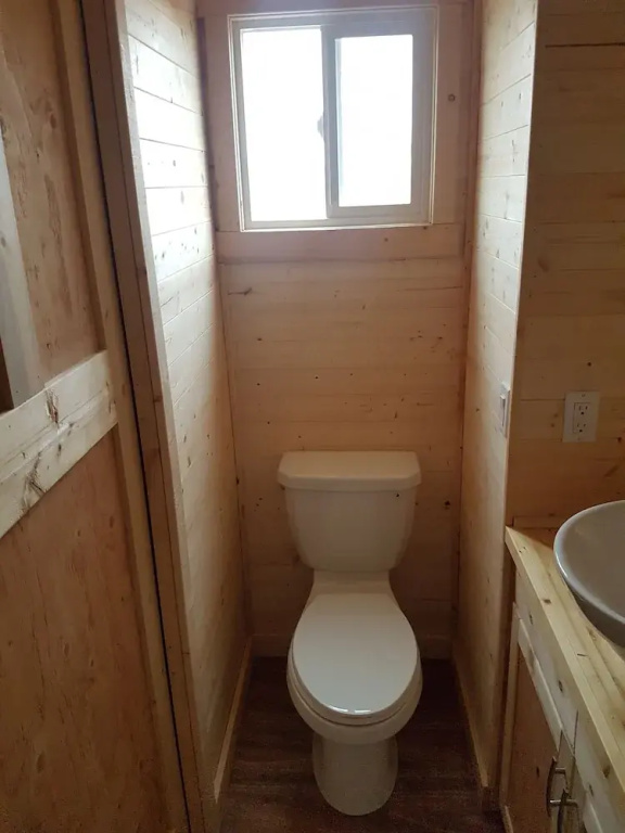 Secluded Tiny Home Fairmont - фото 9