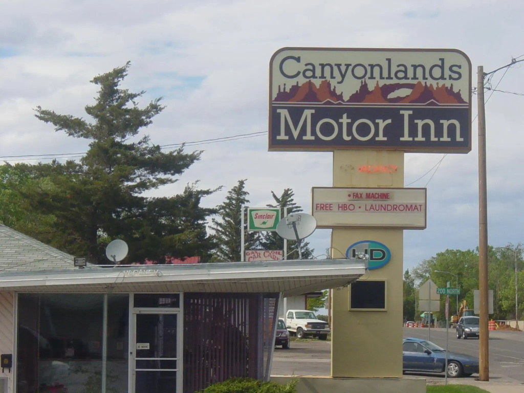 Canyonlands Motor Inn