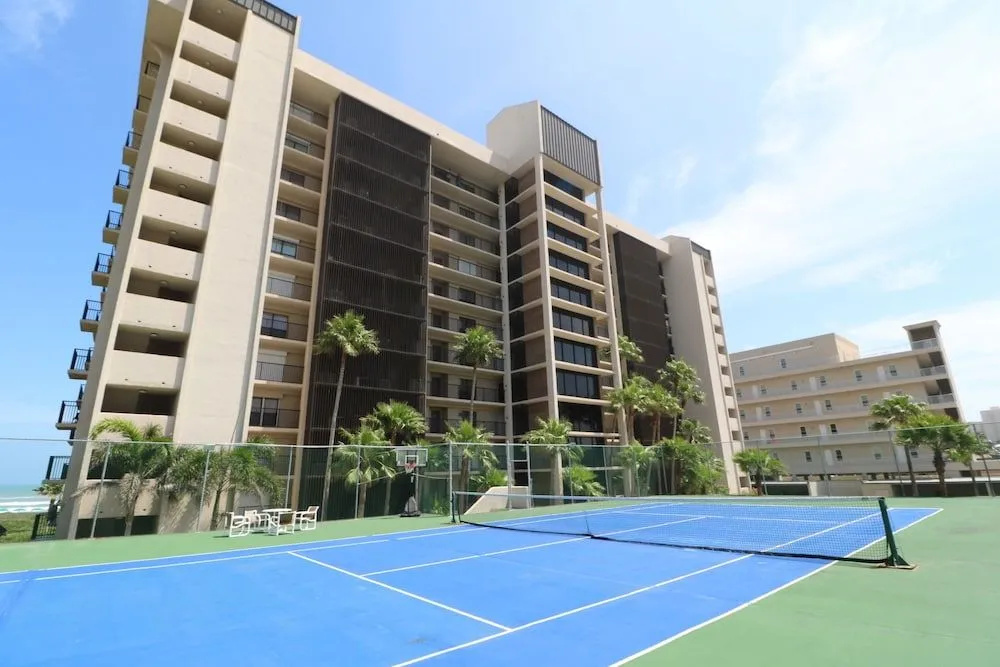 Oceanvista Condominiums by Cheap Getaway