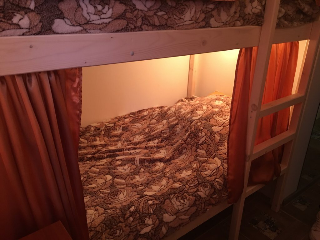 Сп санкт петербург. Санкт-петербург, 7-я линия васильевского острова, 40. Svetofor hostel отзывы. Колтушское 53. Жк на крестовском острове диамант.