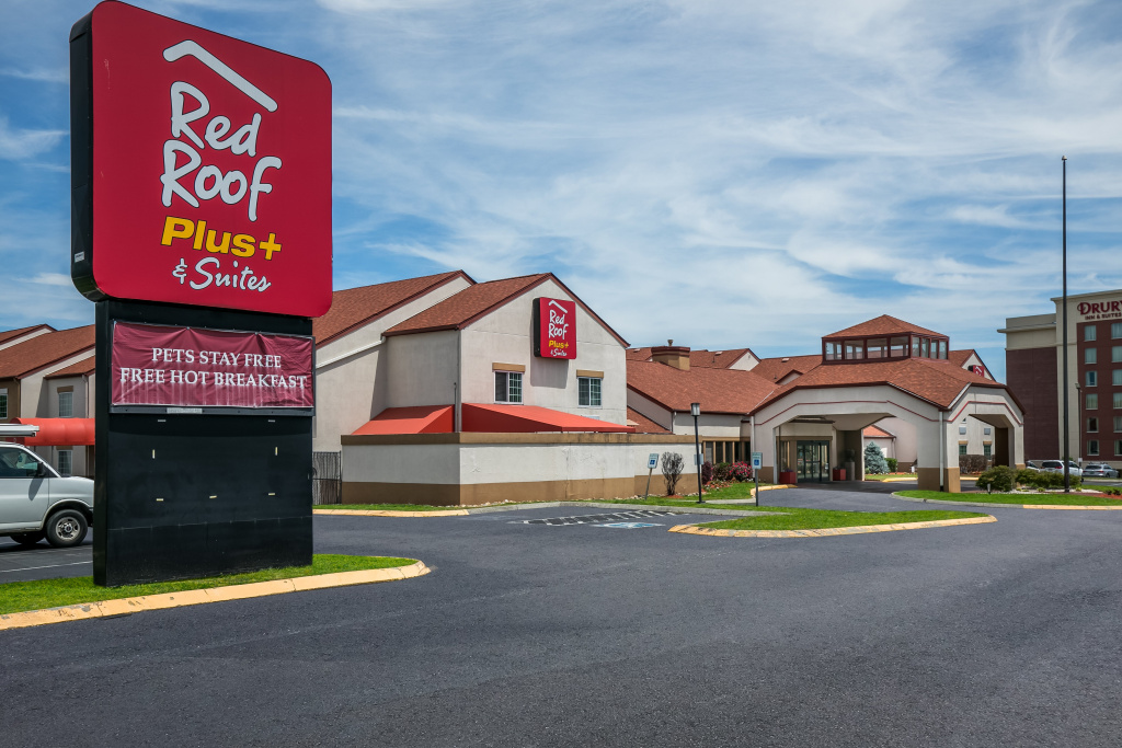 Red Roof Inn PLUS+ & Suites Knoxville West-Cedar Bluff
