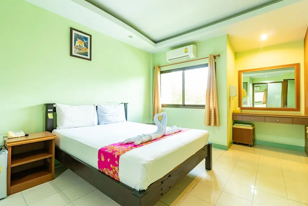 Standard Double room with balcony (full double bed)