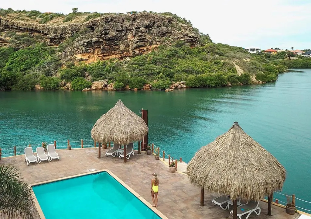 Beach & Waterfront