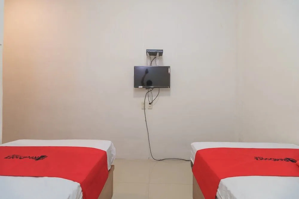 RedDoorz Syariah @ Panglima Nyak Makam Aceh — фото 5