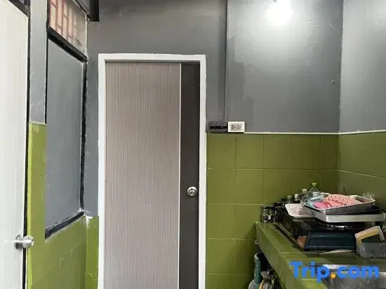 Comfort room