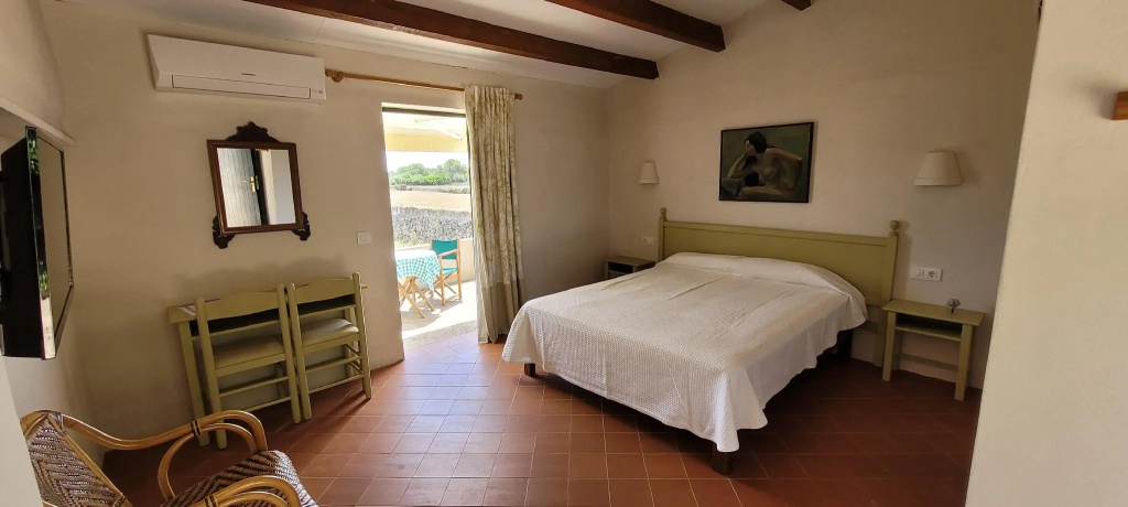 Standard Double room with balcony (full double bed)