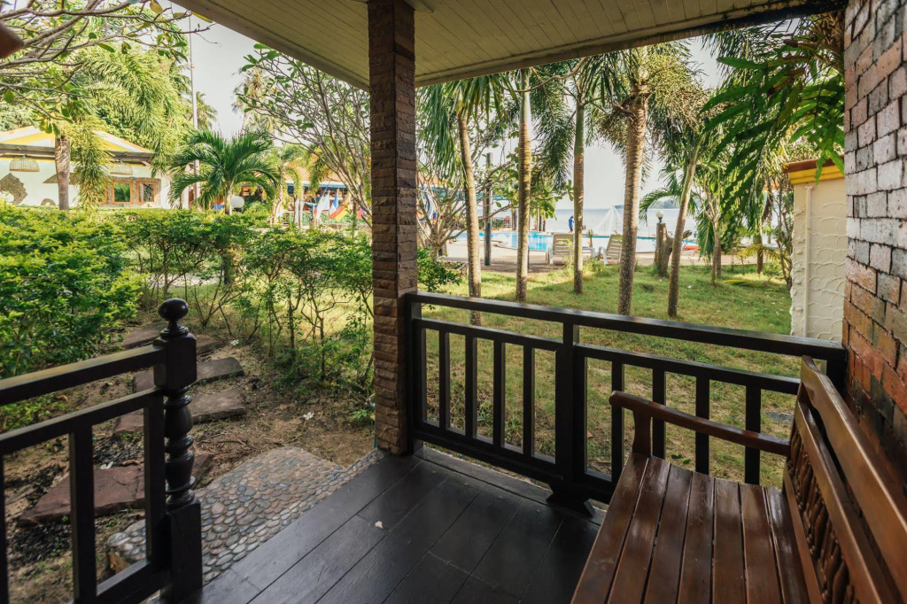 Balcony & Terrace