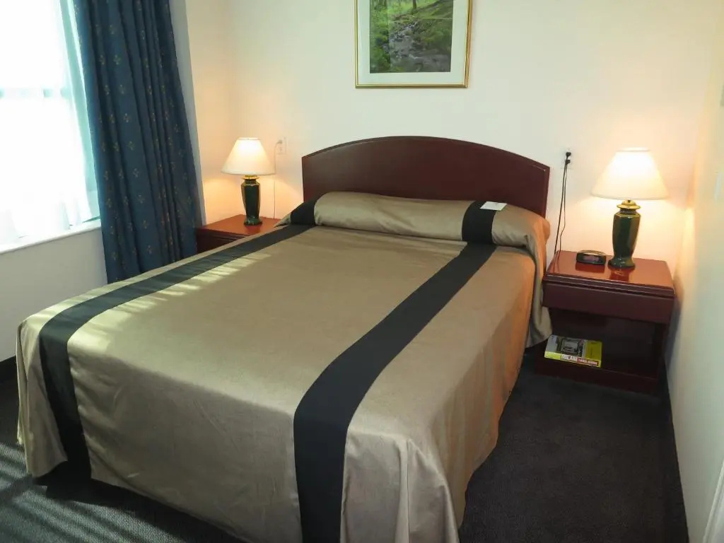 Rosedale Condominiums - Chambres