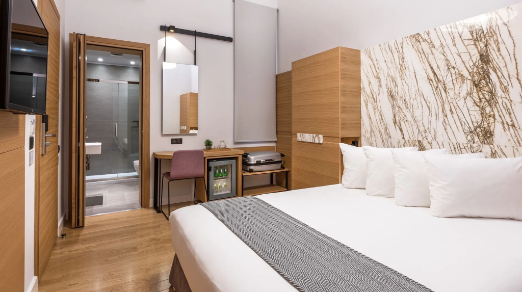 Superior Triple room