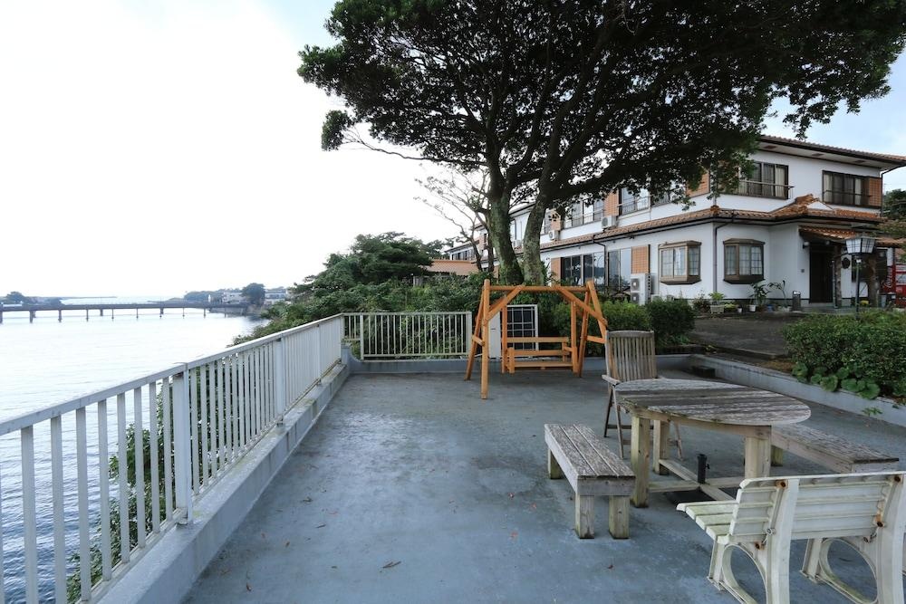 Beach & Waterfront
