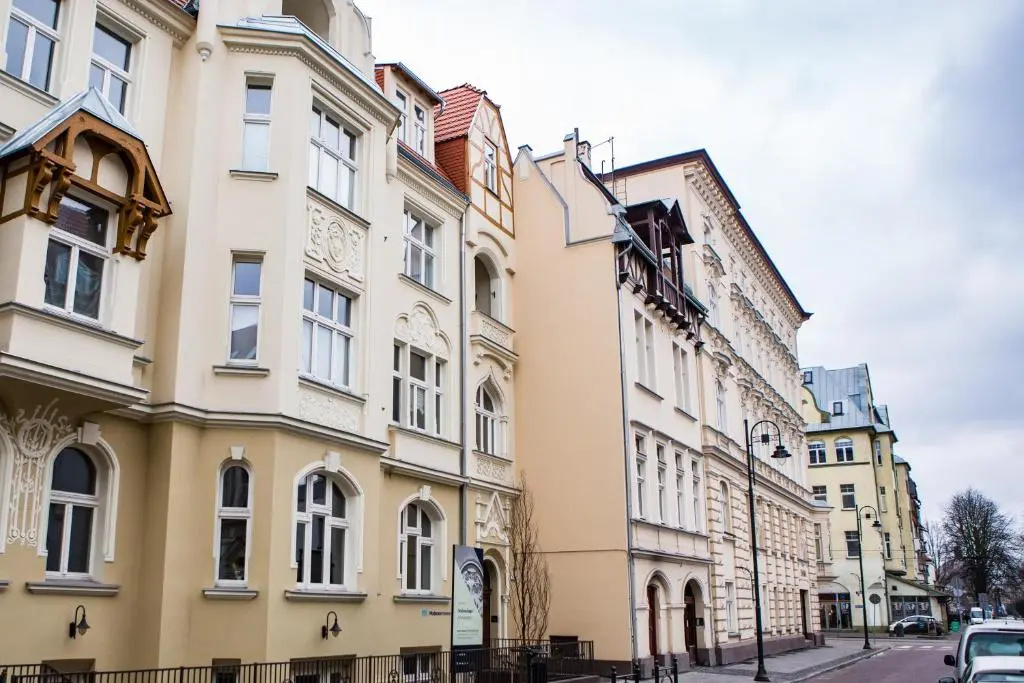Gold Apartment