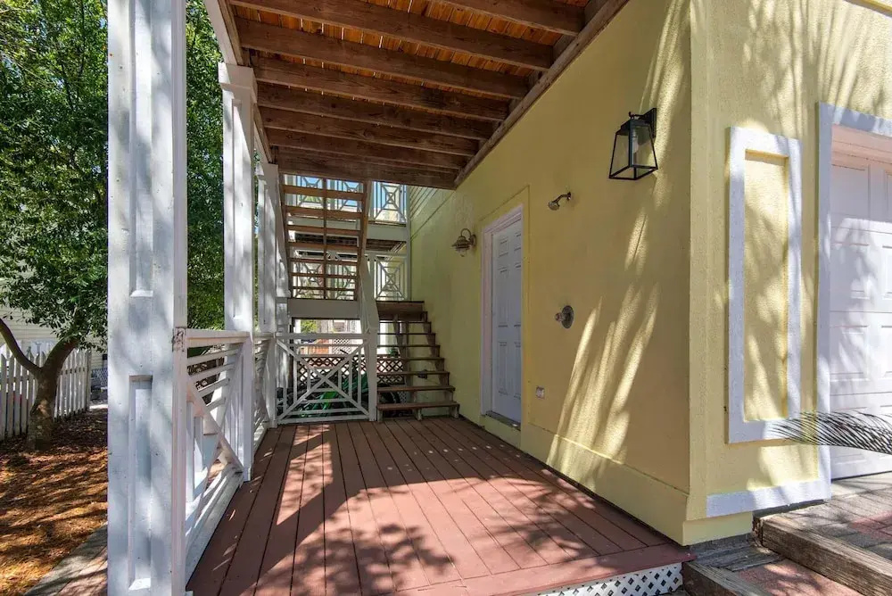 Brzee Bungalow
