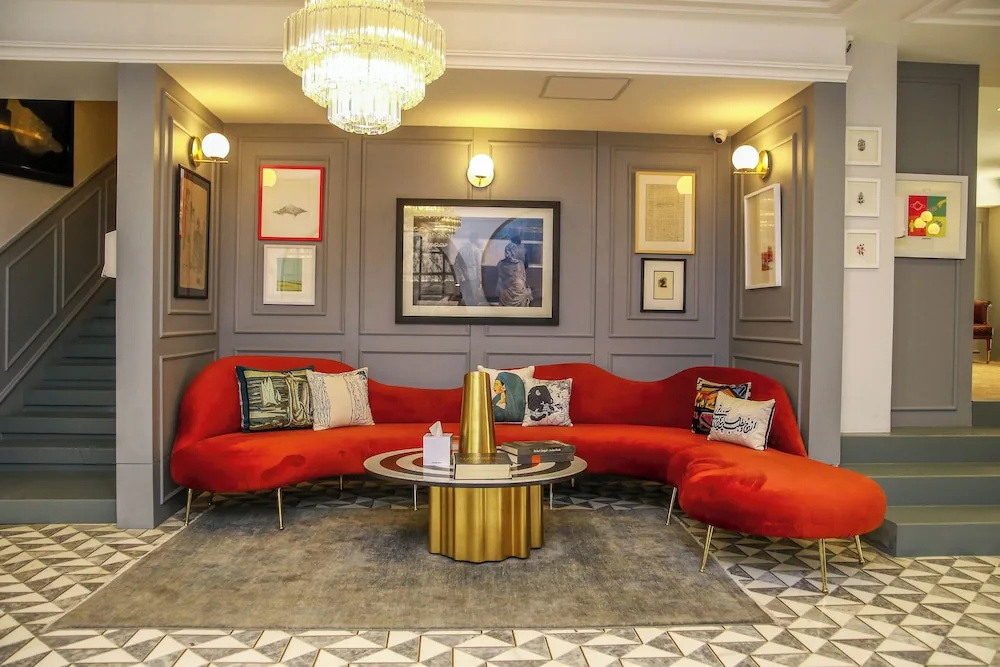 Lobby & Reception