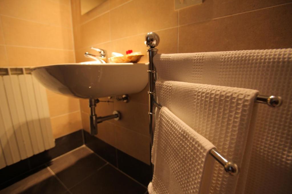 gallery_image_hidden_9