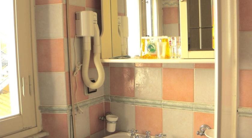 gallery_image_hidden_9