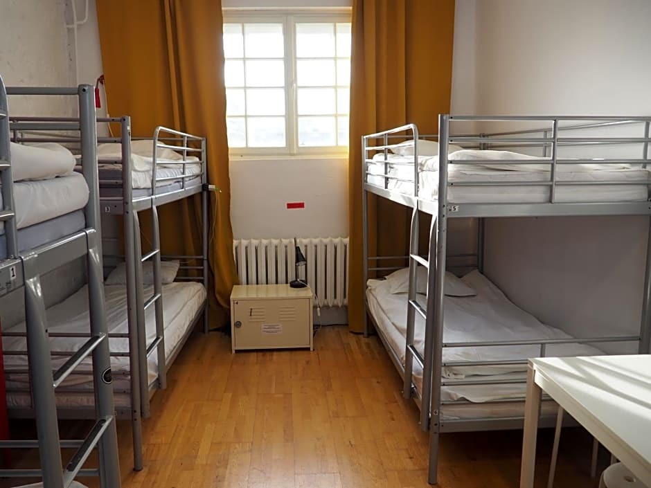 New World St. Hostel by null