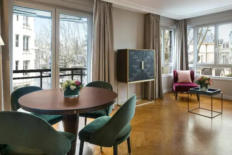 Warwick Reine Astrid - Lyon - Chambres