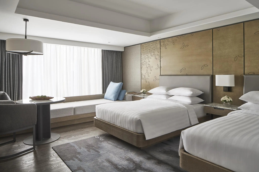 Premier room