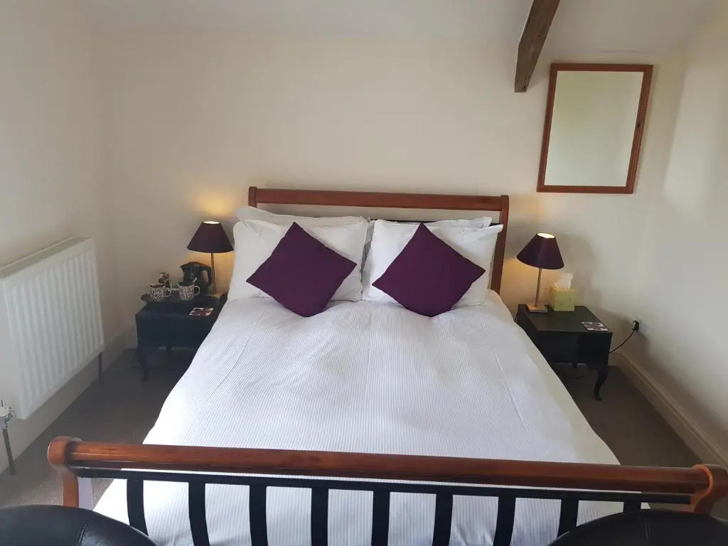 Superior Double room (full double bed)