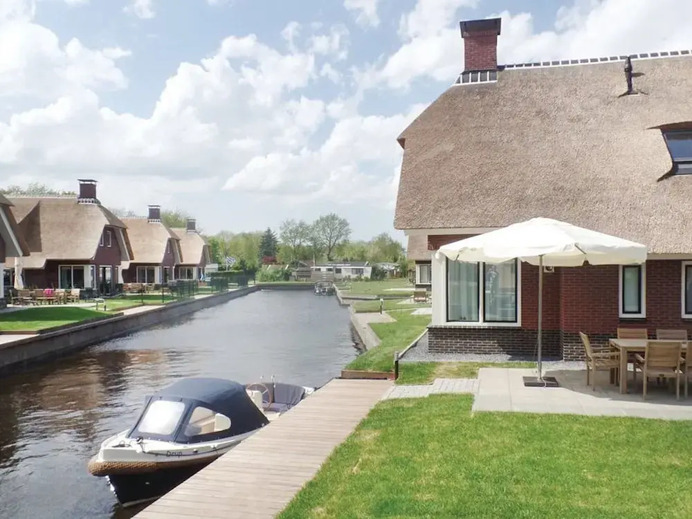 Villa in Friesland With Sauna & Bubble Bath
