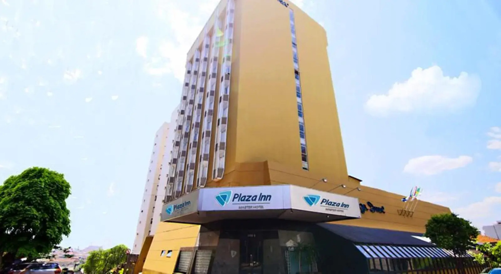 Plaza Inn Master - Général