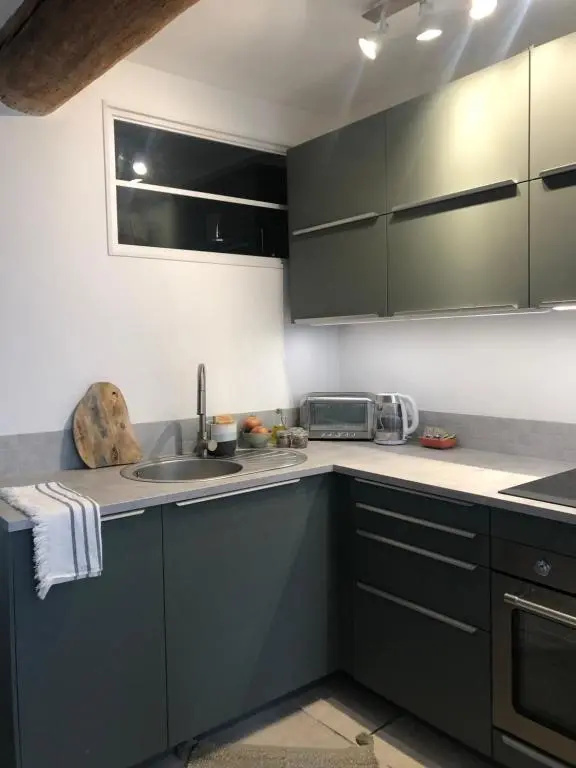 Afficher la photo 7 — Superbe appartement en pierre fraîchement rénové