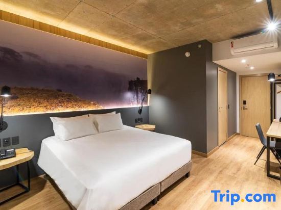Tandjung Sari Hotel