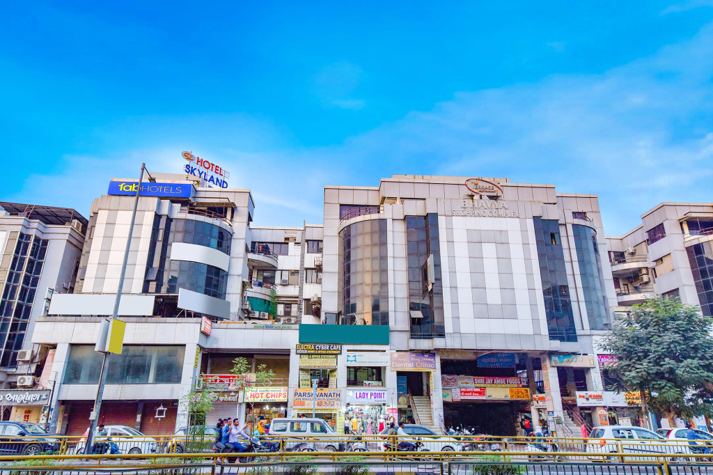 Fabhotel Skyland