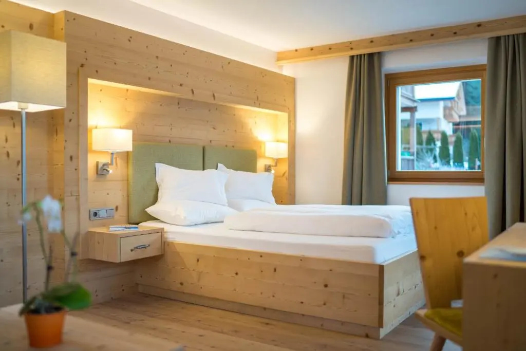Comfort Double room with balcony and with view (full double bed)