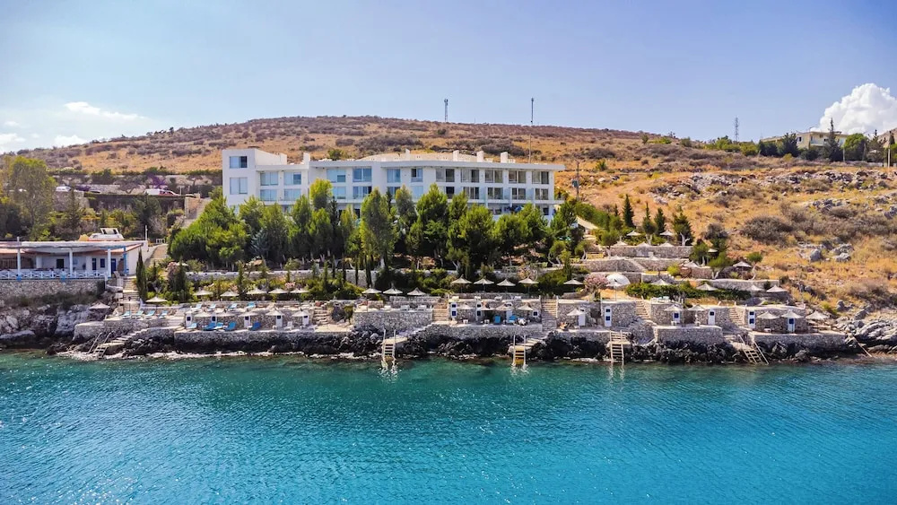 Beach & Waterfront