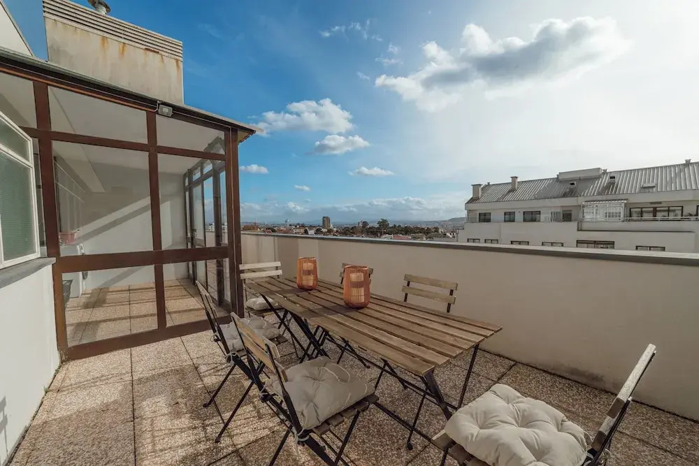 City Center Grand Apartment by Vacationy